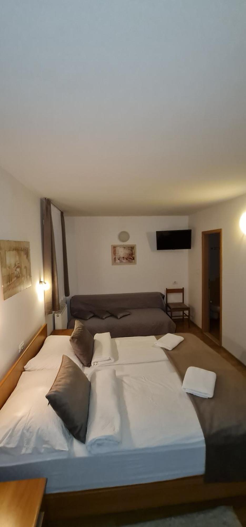 Garni Hotel Keltika إيزولا المظهر الخارجي الصورة